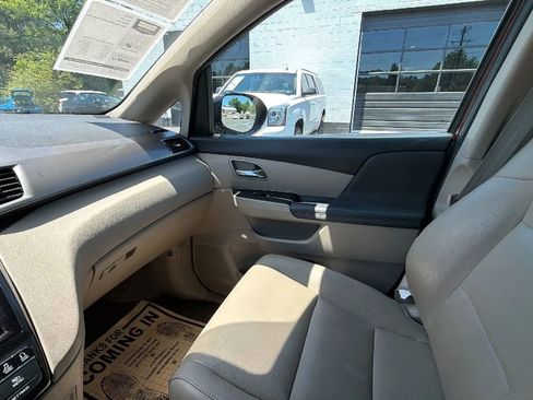 Used 2015 Honda Odyssey Touring Elite image 32