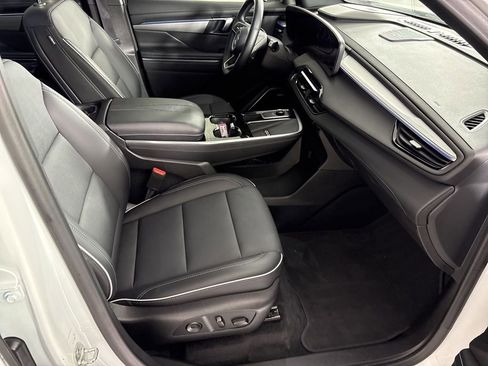 Used 2025 Buick Enclave Preferred image 49