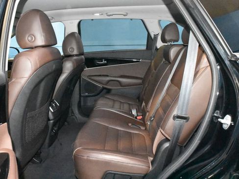 Used 2019 Kia Sorento SX w/ SX Touring Package image 20