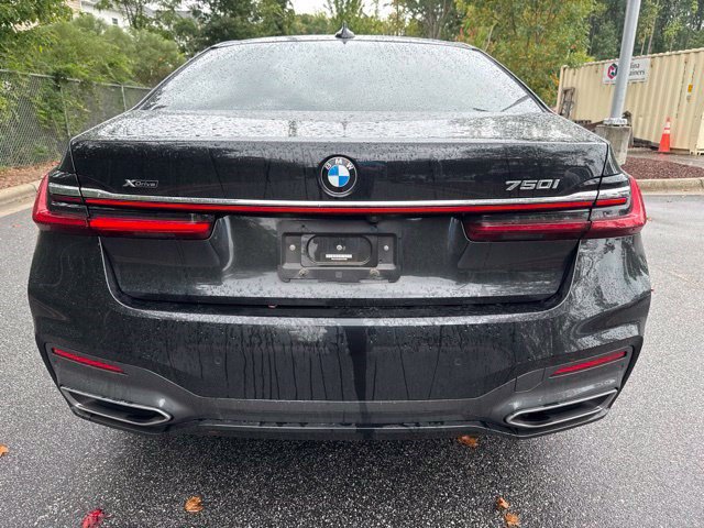Certified 2022 BMW 750i xDrive w/ Executive Package AWD/4WD image 6
