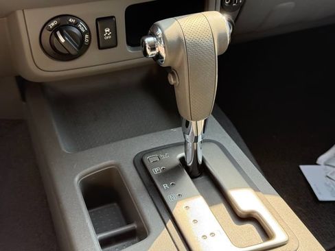 Used 2019 Nissan Frontier SV AWD/4WD image 31
