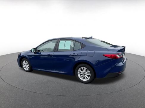 Used 2025 Toyota Camry LE image 10