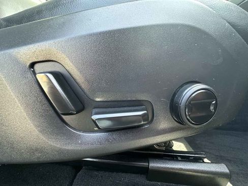 Used 2023 Volvo XC60 B5 Core image 29