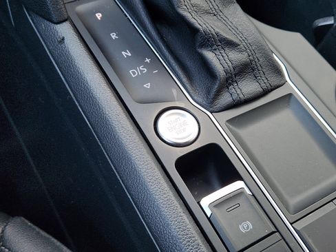 Used 2019 Volkswagen Atlas SE image 21