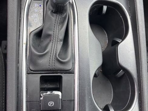 Used 2019 Hyundai Santa Fe SE FWD image 13