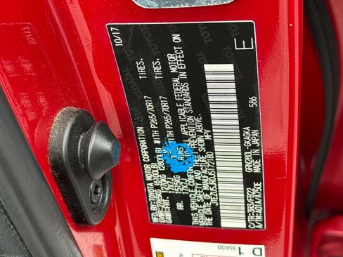 Used 2018 Toyota 4Runner SR5 image 30