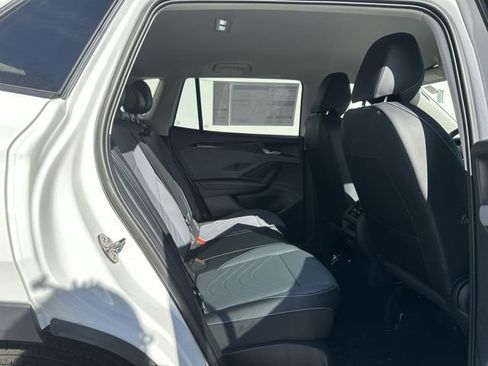 New 2026 Volkswagen Tiguan SE image 19