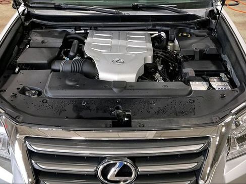 Used 2018 Lexus GX 460 Premium AWD/4WD image 12