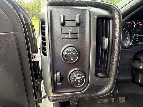 Used 2017 Chevrolet Silverado 1500 LTZ Z71 w/ LTZ Plus Package AWD/4WD image 13