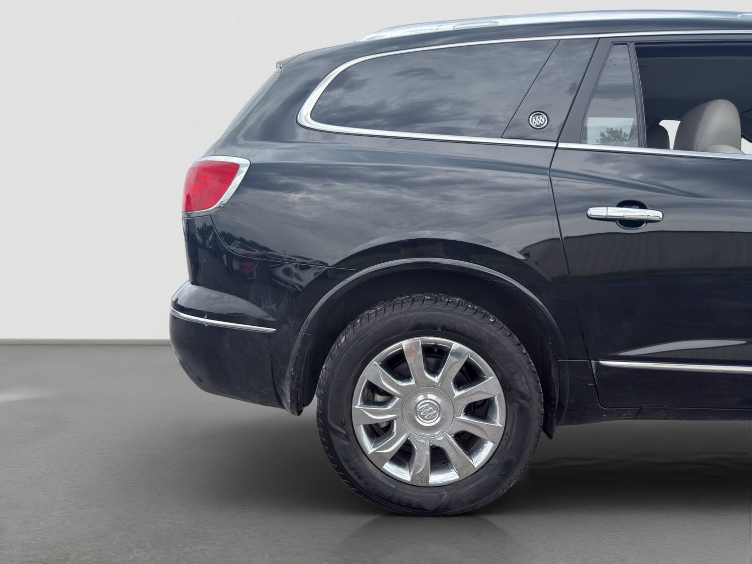 Used 2017 Buick Enclave Premium AWD/4WD image 23