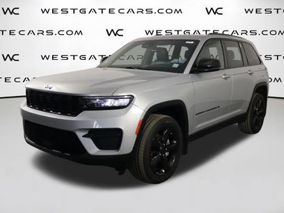 Used 2023 Jeep Grand Cherokee Altitude