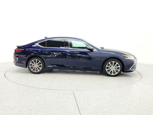 Used 2021 Lexus ES 300h w/ Premium Package FWD image 4