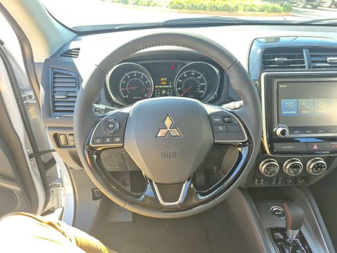 Used 2016 Mitsubishi Outlander GT AWD/4WD image 14