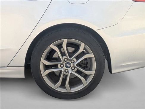 Used 2019 Ford Fusion SEL image 16