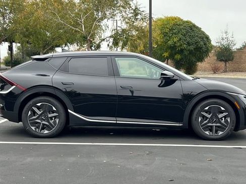 New 2025 Kia EV6 Light image 3