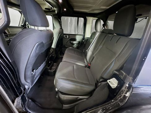 Used 2024 Jeep Wrangler Unlimited Rubicon 4xe AWD/4WD image 25