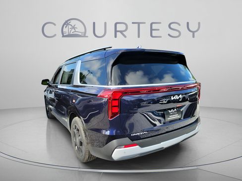 New 2026 Kia Carnival EX FWD image 2