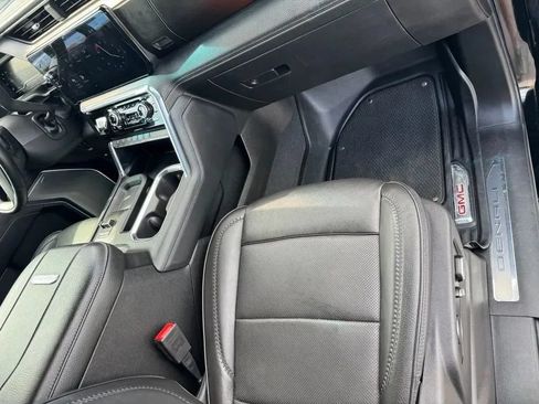 Used 2024 GMC Sierra 3500 Denali w/ Denali Reserve Package AWD/4WD image 15