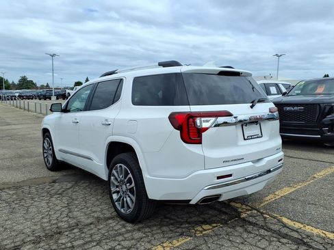Used 2023 GMC Acadia Denali w/ Denali Technology Package AWD/4WD image 7
