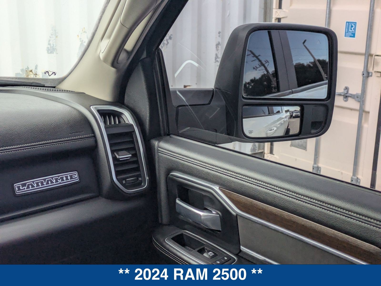 Used 2024 RAM 2500 Laramie AWD/4WD image 19