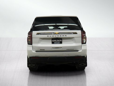 Used 2024 Chevrolet Suburban Premier AWD/4WD image 4