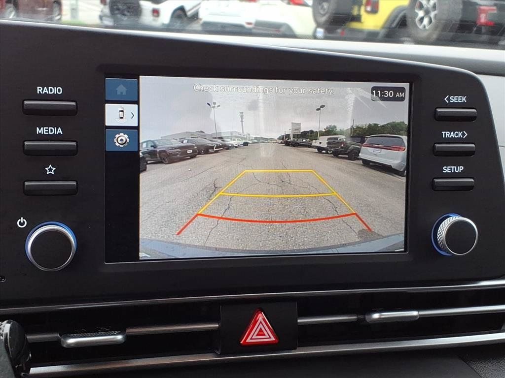 Used 2026 Hyundai Elantra SE FWD image 28