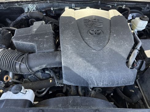 Used 2023 Toyota Tacoma SR image 33