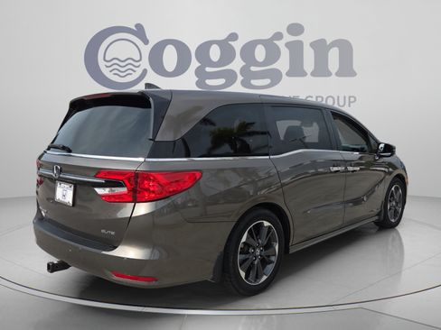 Certified 2022 Honda Odyssey Elite image 5