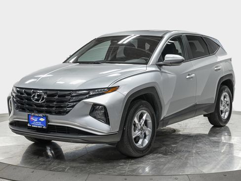 Used 2024 Hyundai Tucson SE AWD/4WD image 1