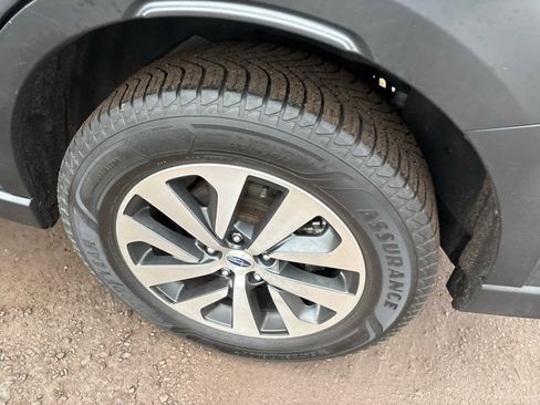 Used 2024 Subaru Outback Premium image 6