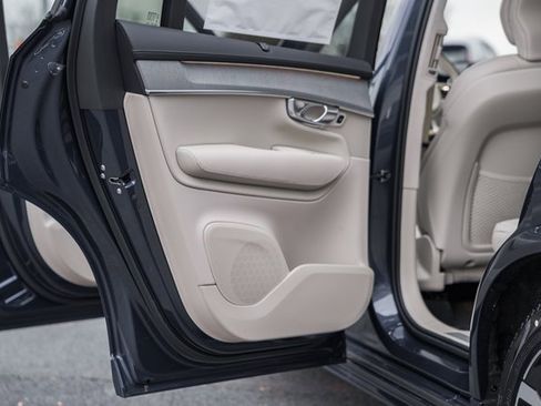 New 2026 Volvo XC90 B6 Ultra w/ Lounge Package image 37