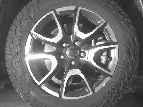 Used 2025 Jeep Compass Trailhawk image 13