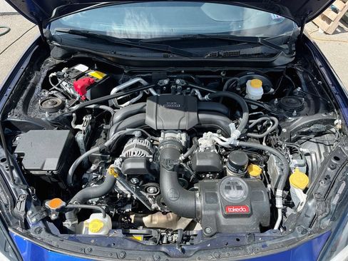 Used 2025 Toyota GR86 w/ ALL Weather Mat Package (TMS) RWD image 27