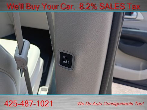 Used 2018 Chrysler Pacifica Touring Plus FWD image 32