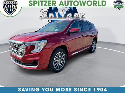 Used 2024 GMC Terrain Denali w/ LPO, Floor Liner Package image 4