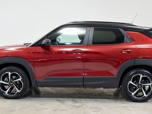 Used 2023 Chevrolet TrailBlazer RS w/ Sun and Liftgate Package image 8