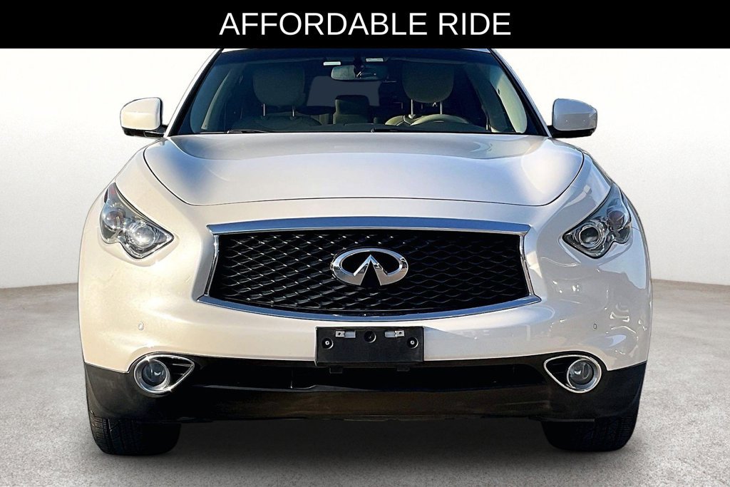 Used 2017 INFINITI QX70 2WD w/ Premium Package image 4