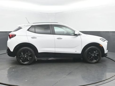 Used 2025 Buick Encore GX Sport Touring FWD image 6