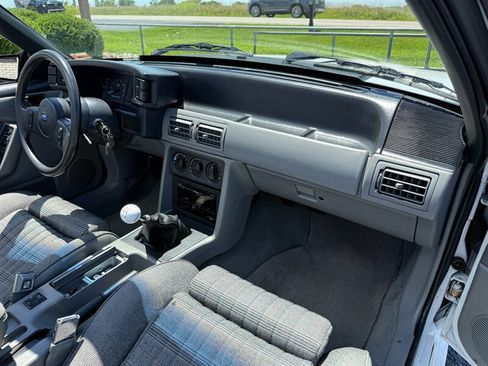 Used 1987 Ford Mustang GT RWD image 16
