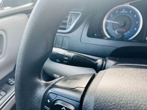 Used 2017 Toyota Camry LE image 20