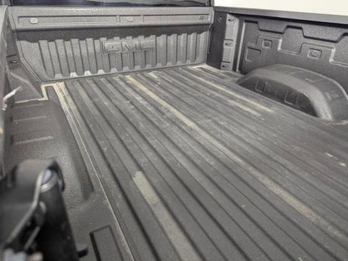 Used 2025 GMC Sierra 2500 AT4 w/ Technology Package image 7