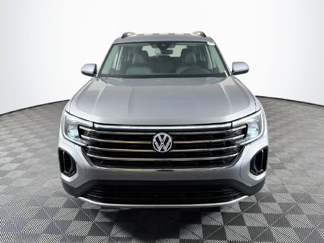 Used 2026 Volkswagen Atlas SE AWD/4WD image 2