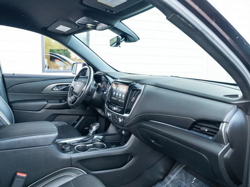 Used 2022 Chevrolet Traverse Premier AWD/4WD image 23