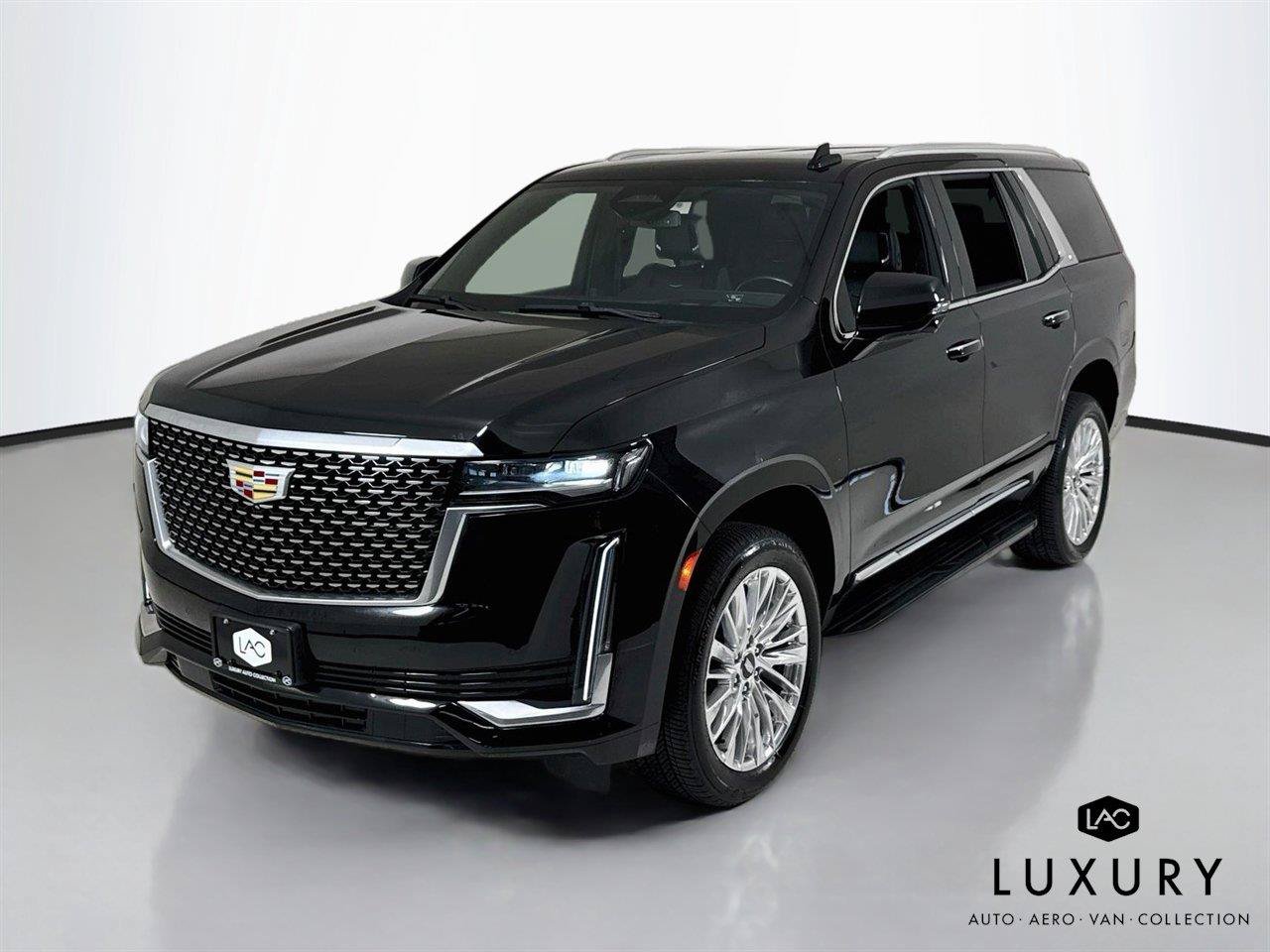 Used 2022 Cadillac Escalade Luxury AWD/4WD image 3