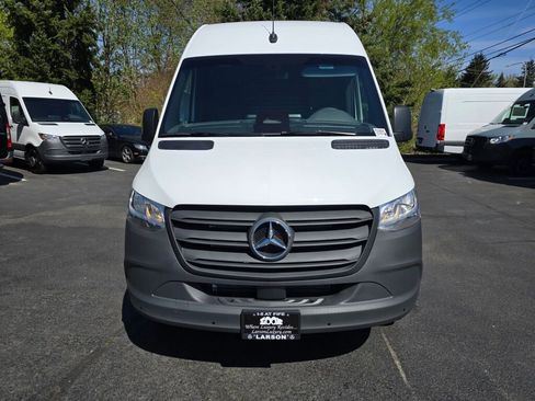 New 2025 Mercedes-Benz Sprinter 2500 image 9