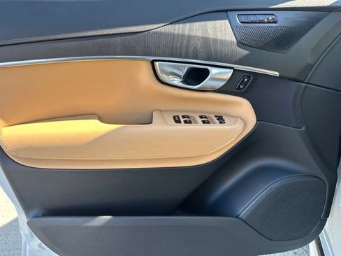 Certified 2024 Volvo XC90 B6 Ultimate w/ Protection Package Premier AWD/4WD image 18