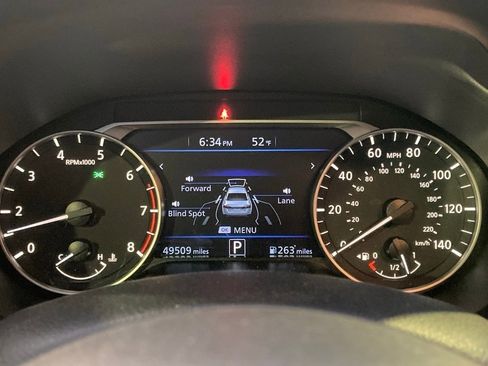 Used 2024 Nissan Altima 2.5 SV image 13