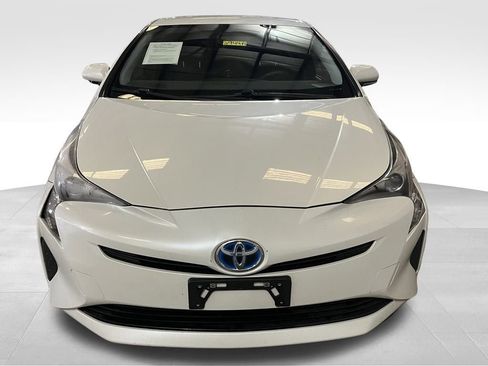 Used 2016 Toyota Prius Two image 8