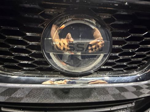 Used 2020 Nissan Versa SV image 23