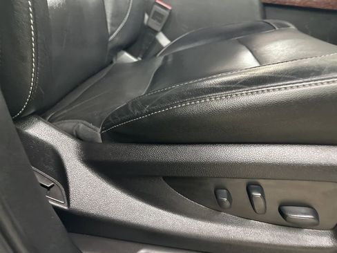 Used 2019 GMC Yukon SLT w/ HD Trailering Package image 19